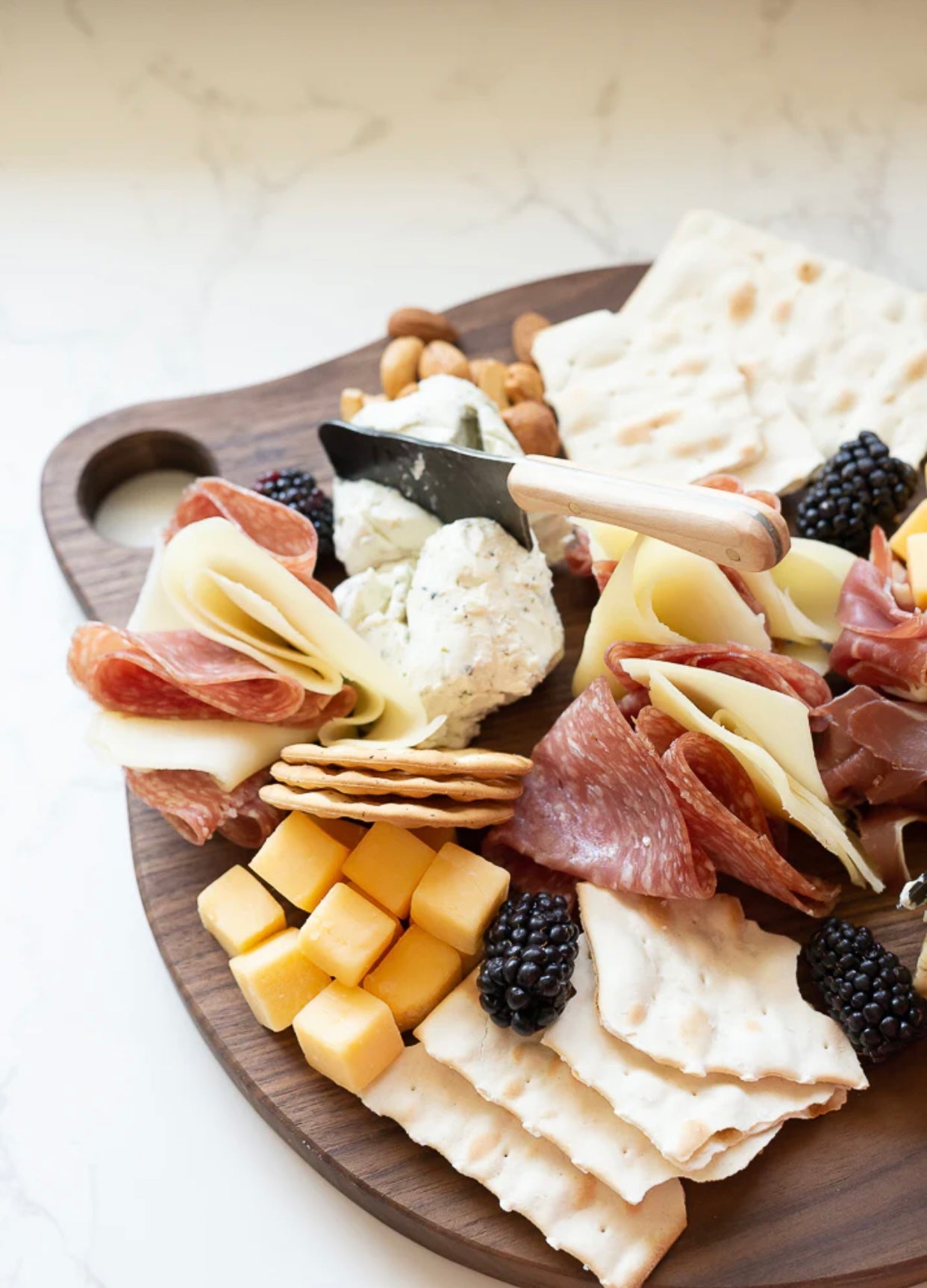 The Handcrafted Round Cutting Board