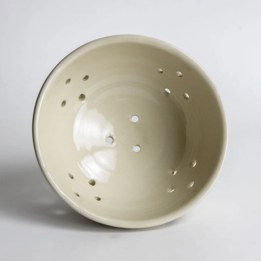 Berry Colander & Saucer