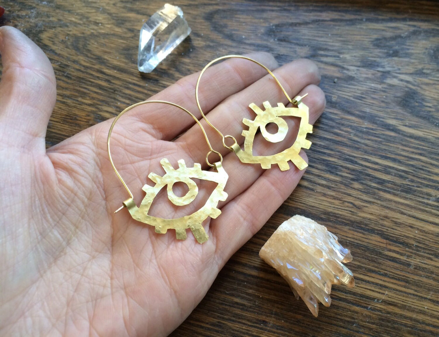 Metal Eye Hoop Earrings