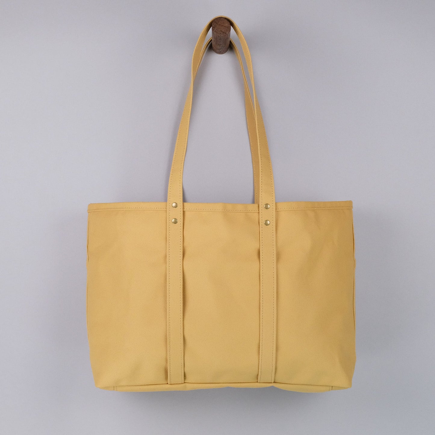 Beachwood Yoga Tote Bag in Harvest Tan
