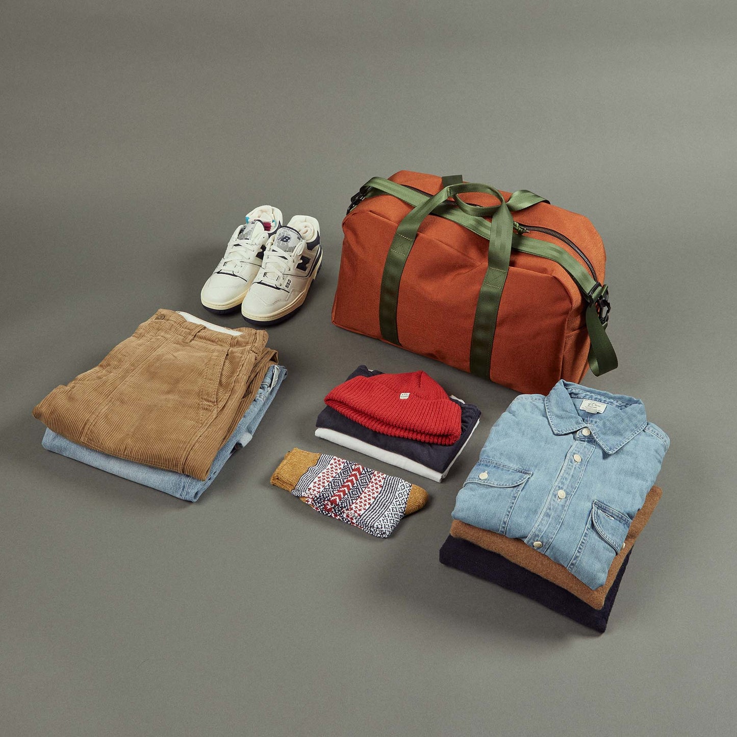Bryant Medium Duffle Bag in Forest