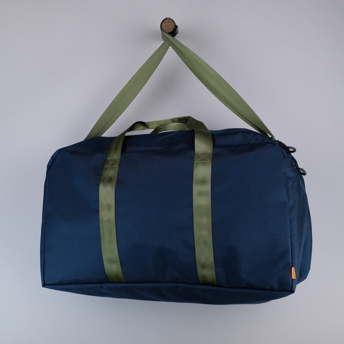 Bryant Large Duffle Bag in Navy + Olive