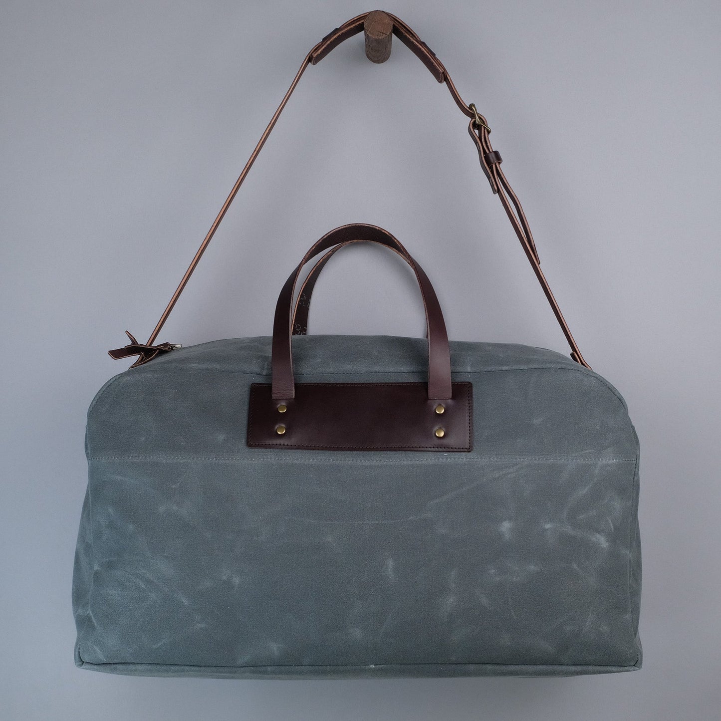 Bryant Large Duffle Bag in Charcoal + Dark Brown