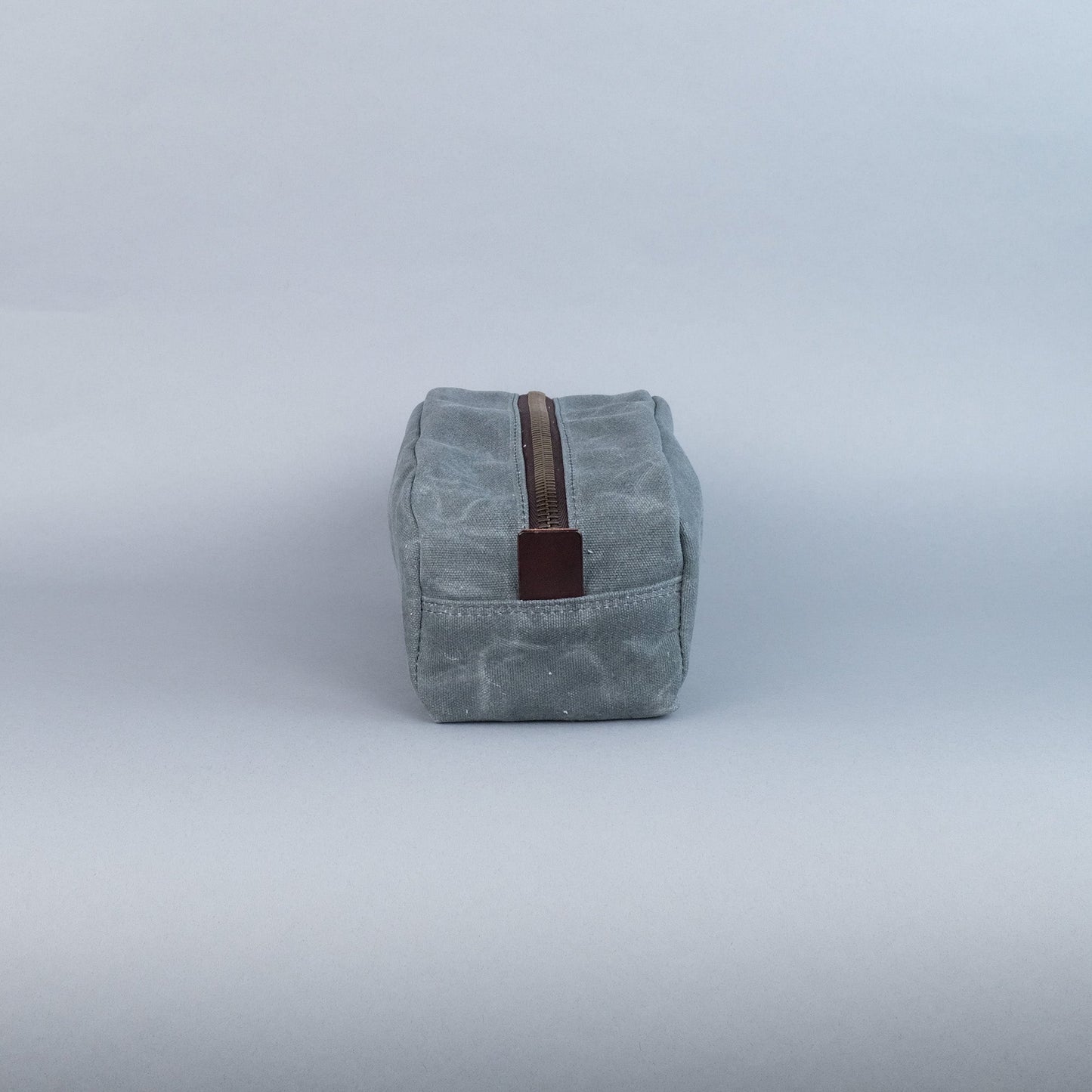 Clark Dopp Kit in Charcoal