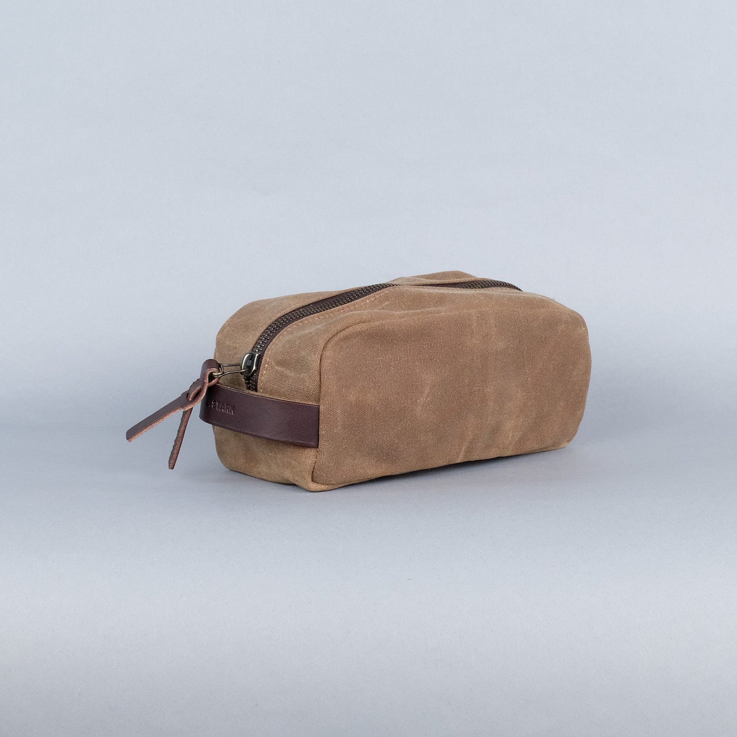 Clark Dopp Kit in Brush Brown