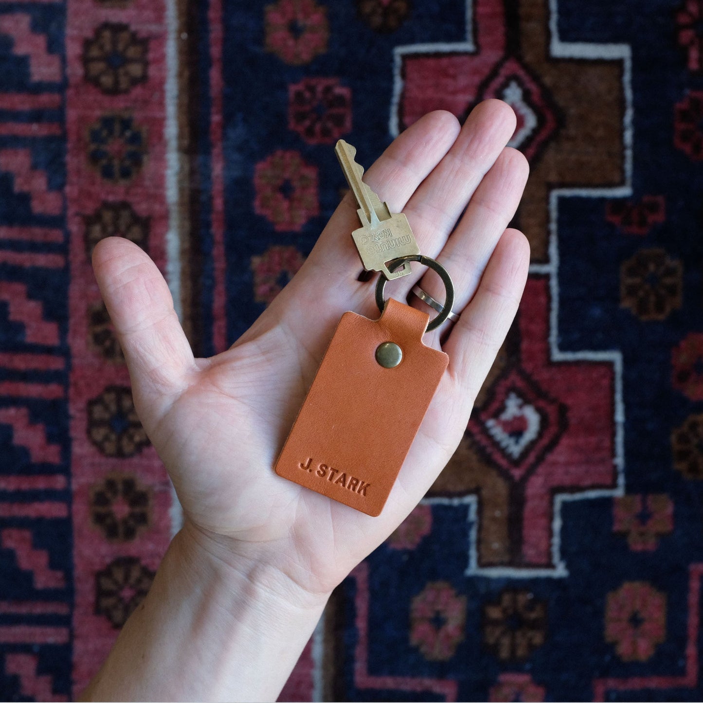 Monroe Keychain in Chestnut