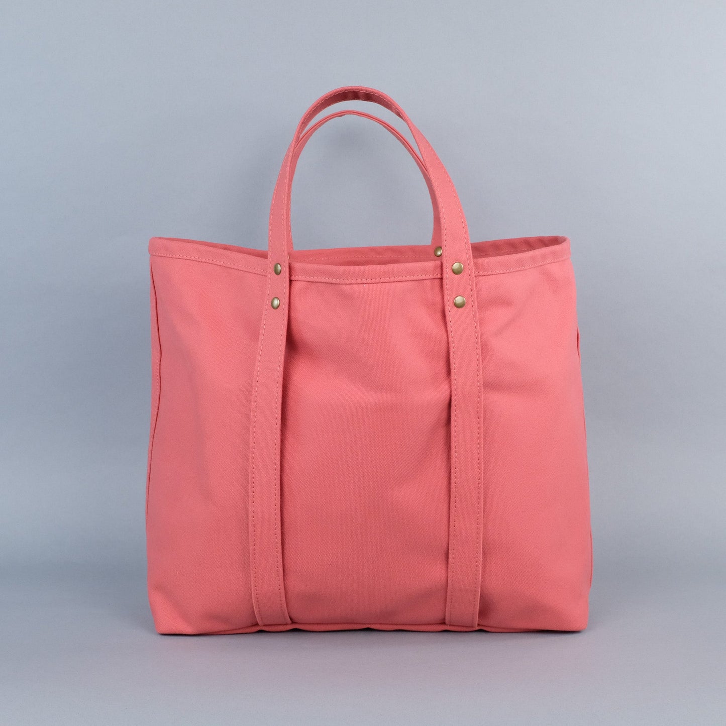Woodbine Tote Bag in Nantucket Red