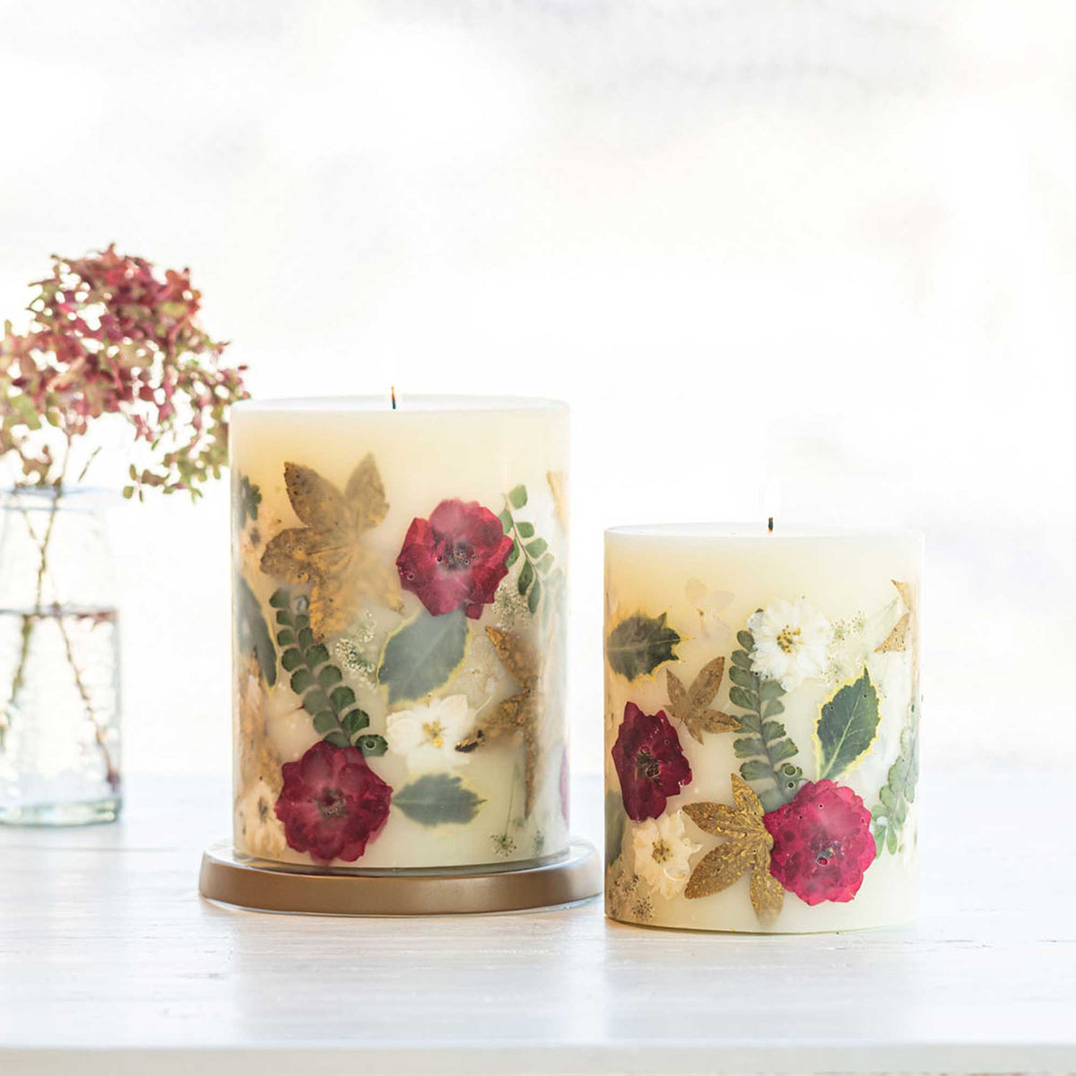 Signature Botanical Candle | Winterberry Frost-zoom-3