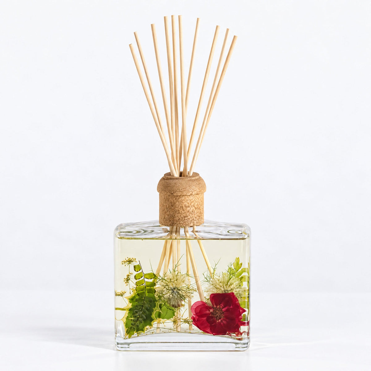 Signature Botanical Reed Diffuser | Winterberry Frost