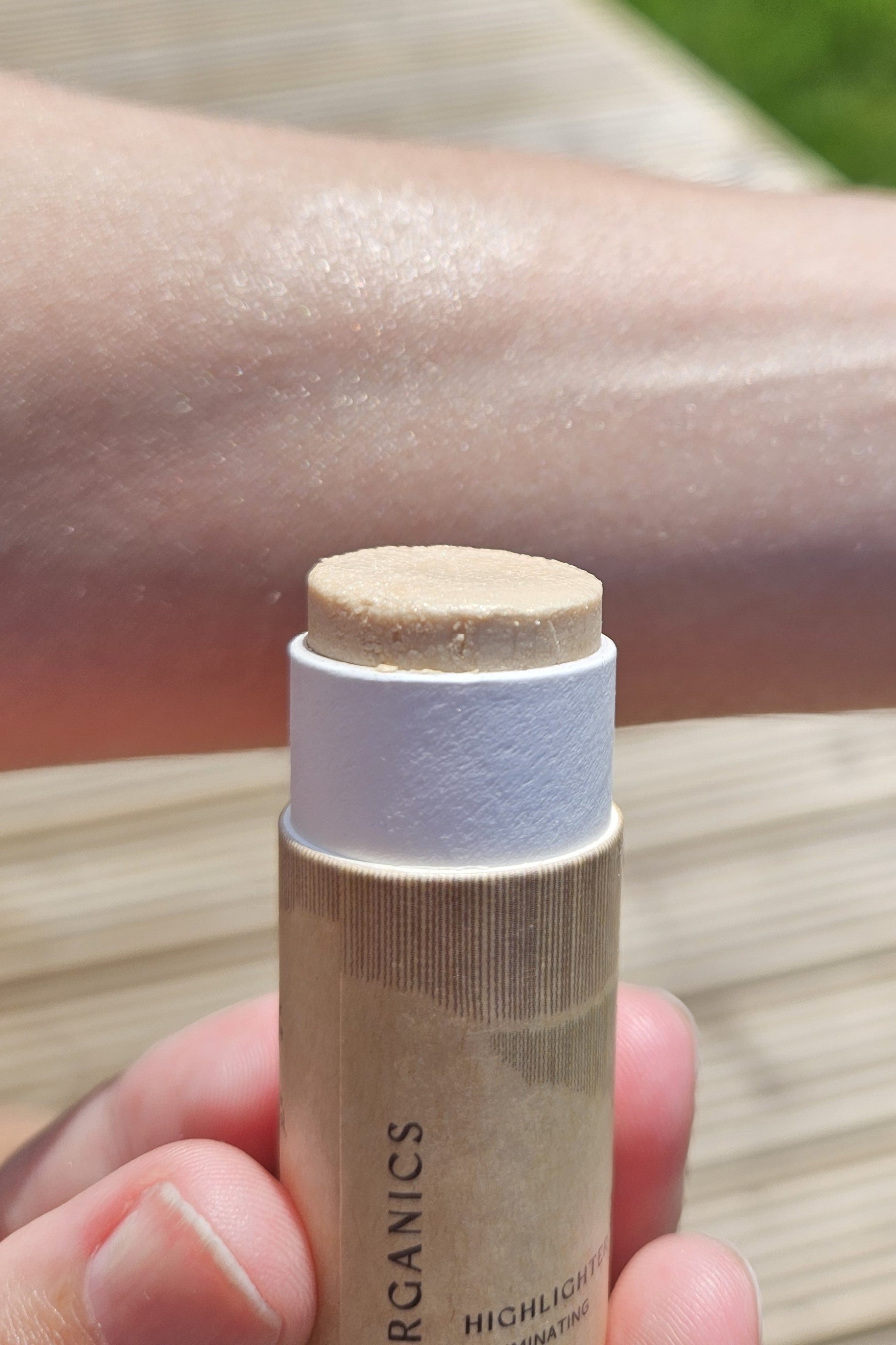 Illumi Creamy Vegan Highlighter Stick-zoom-10