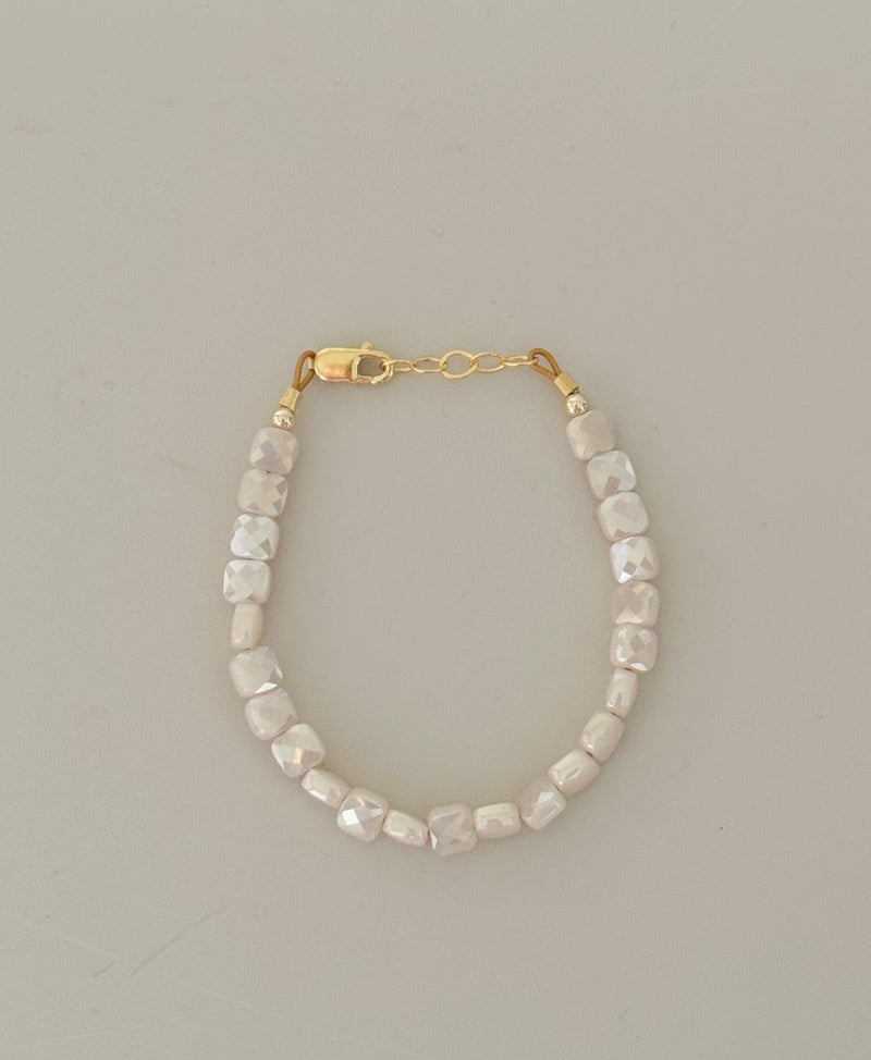 Cream Shimmer Bracelet | 14K Gold Filled-zoom-