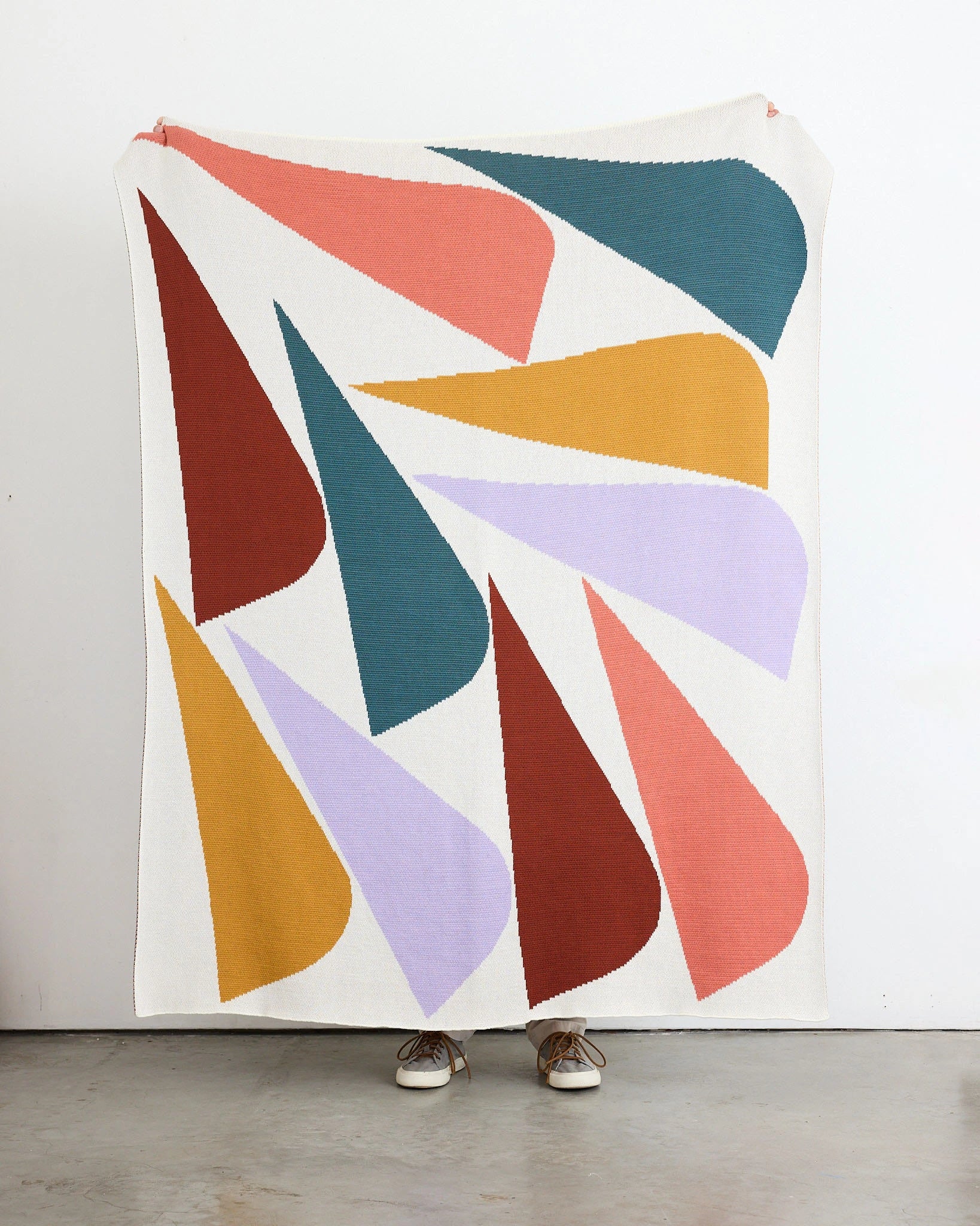 Easy Breezy Throw Blanket-zoom-2