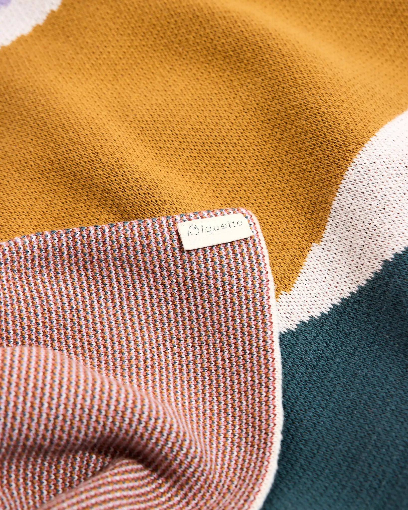 Easy Breezy Throw Blanket-zoom-8