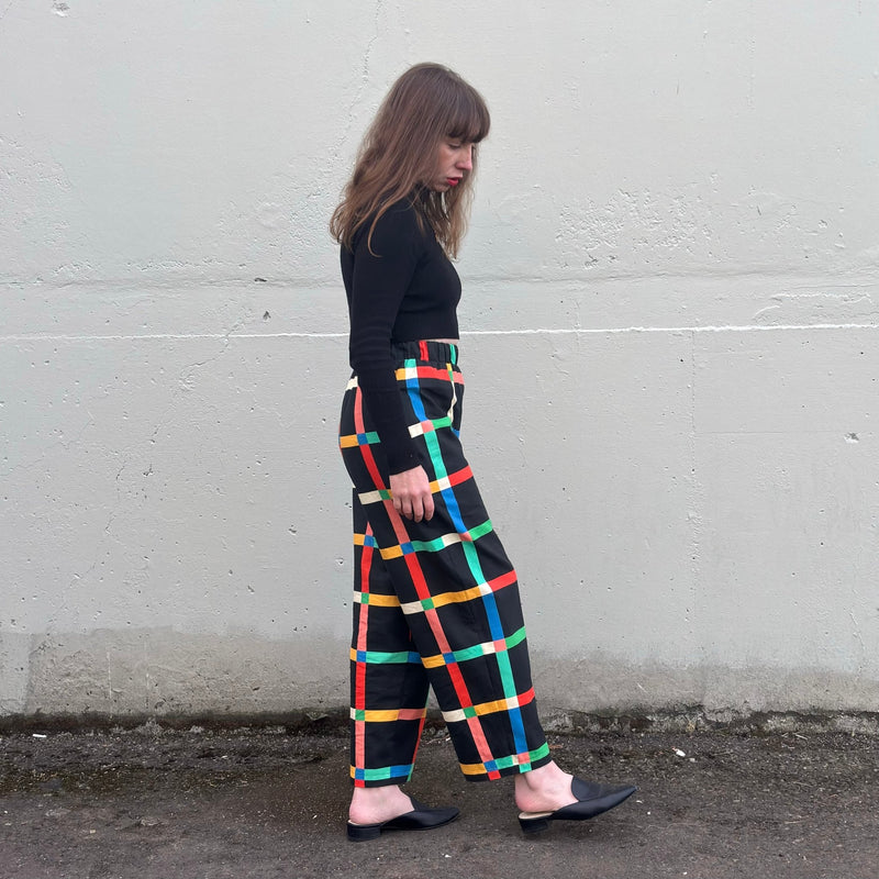 Stevie Pant | Chunky Windowpane Black-zoom-
