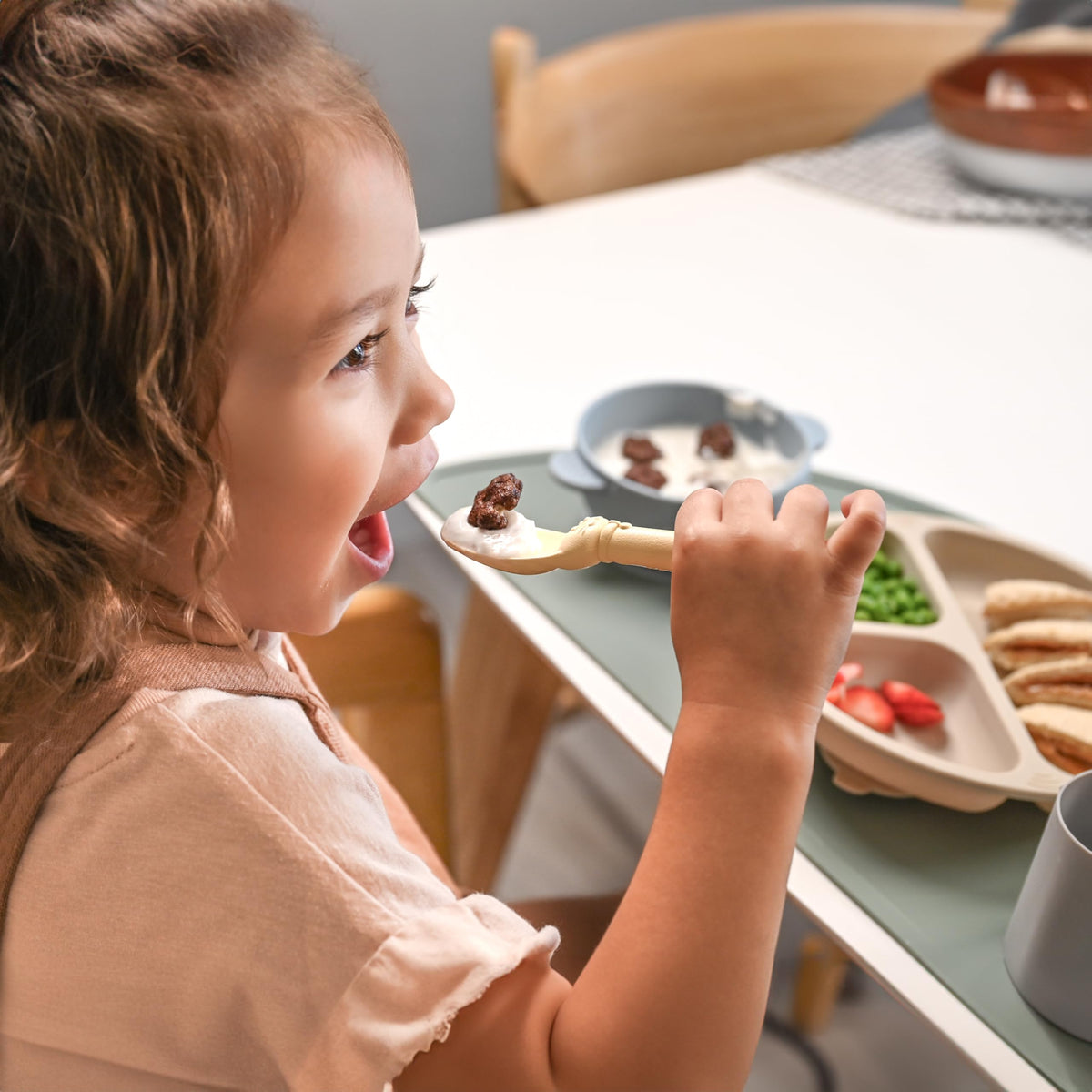 Spoon la la Utensils + Board Book-zoom-17