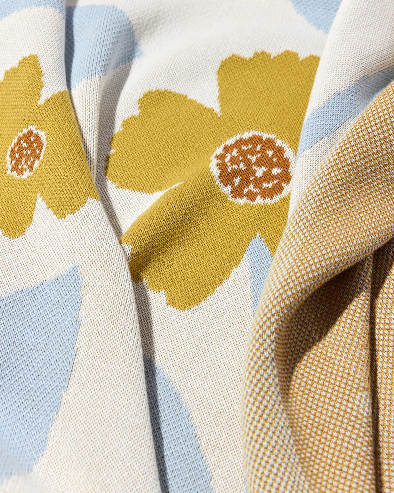 Bugs in Love Throw Blanket-zoom-