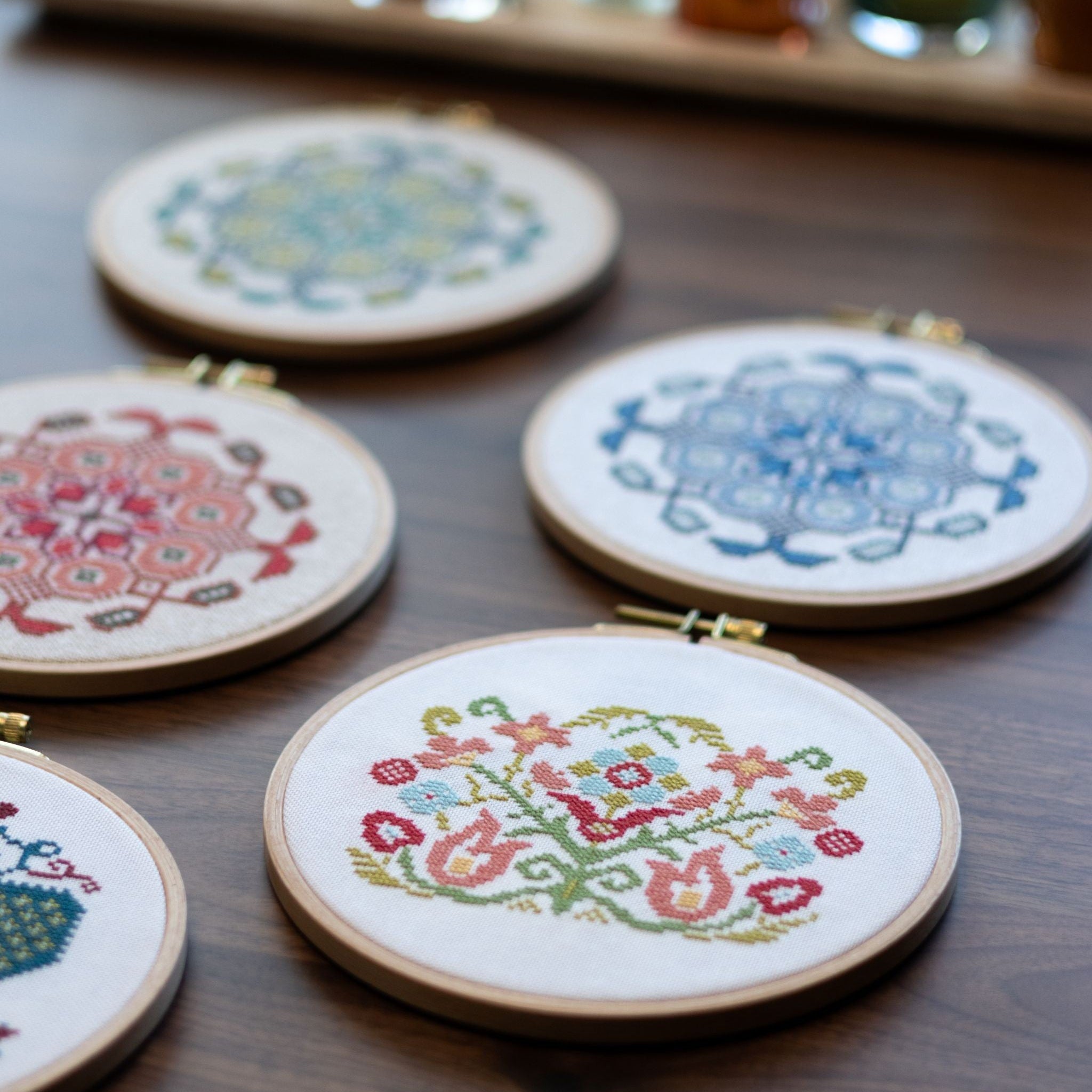 Clara's Garden Cross Stitch Hoop Kit-zoom-4