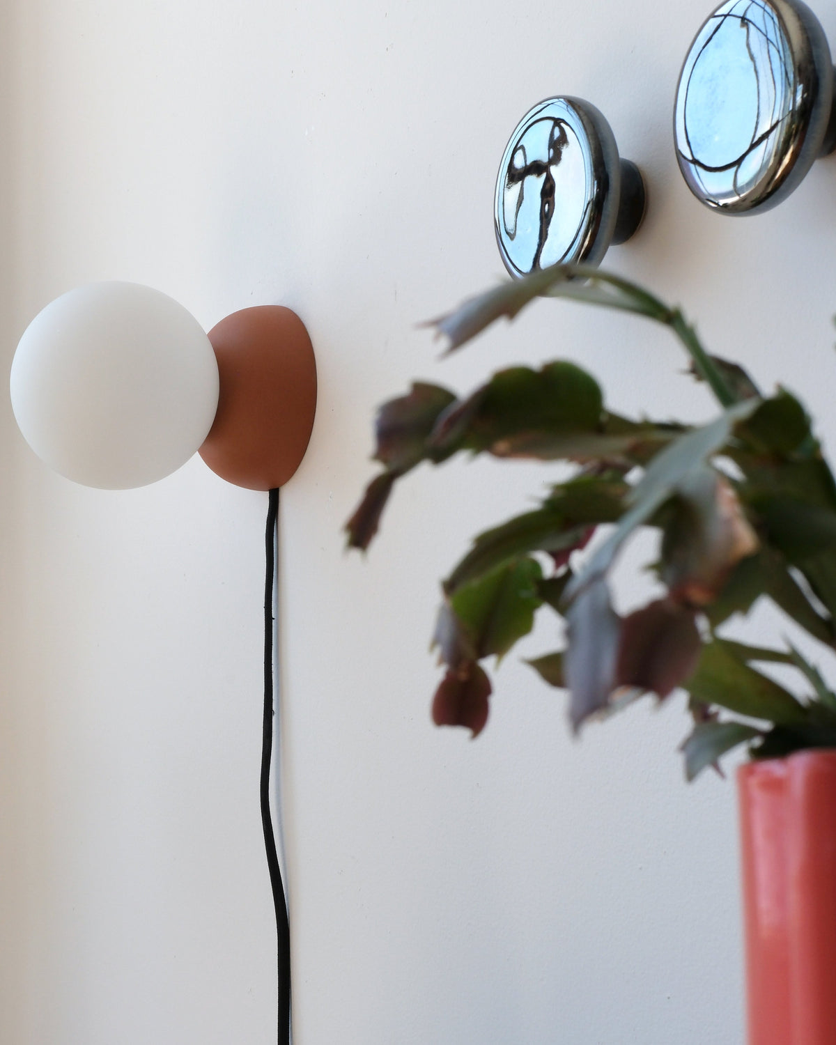 Sequence coat hook - Mercury-zoom-4