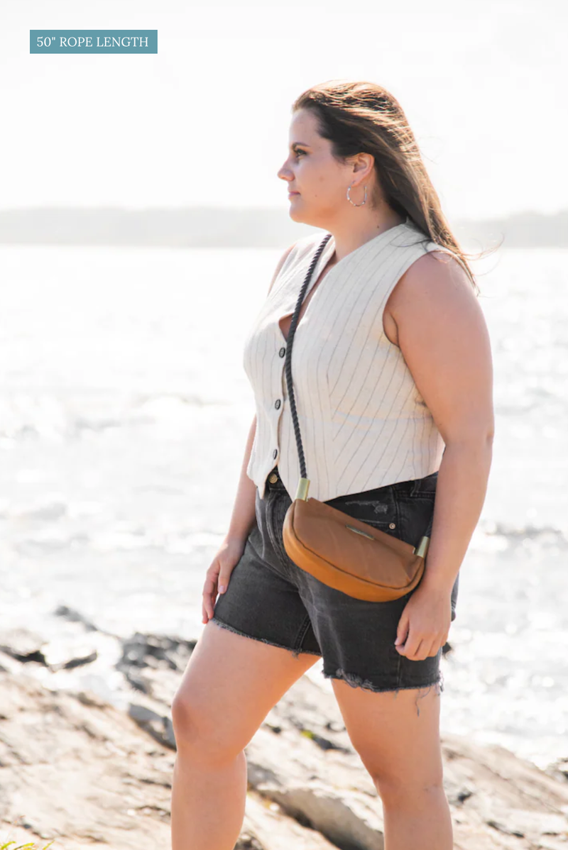 Clam Shell Bag in Brown Leather-zoom-