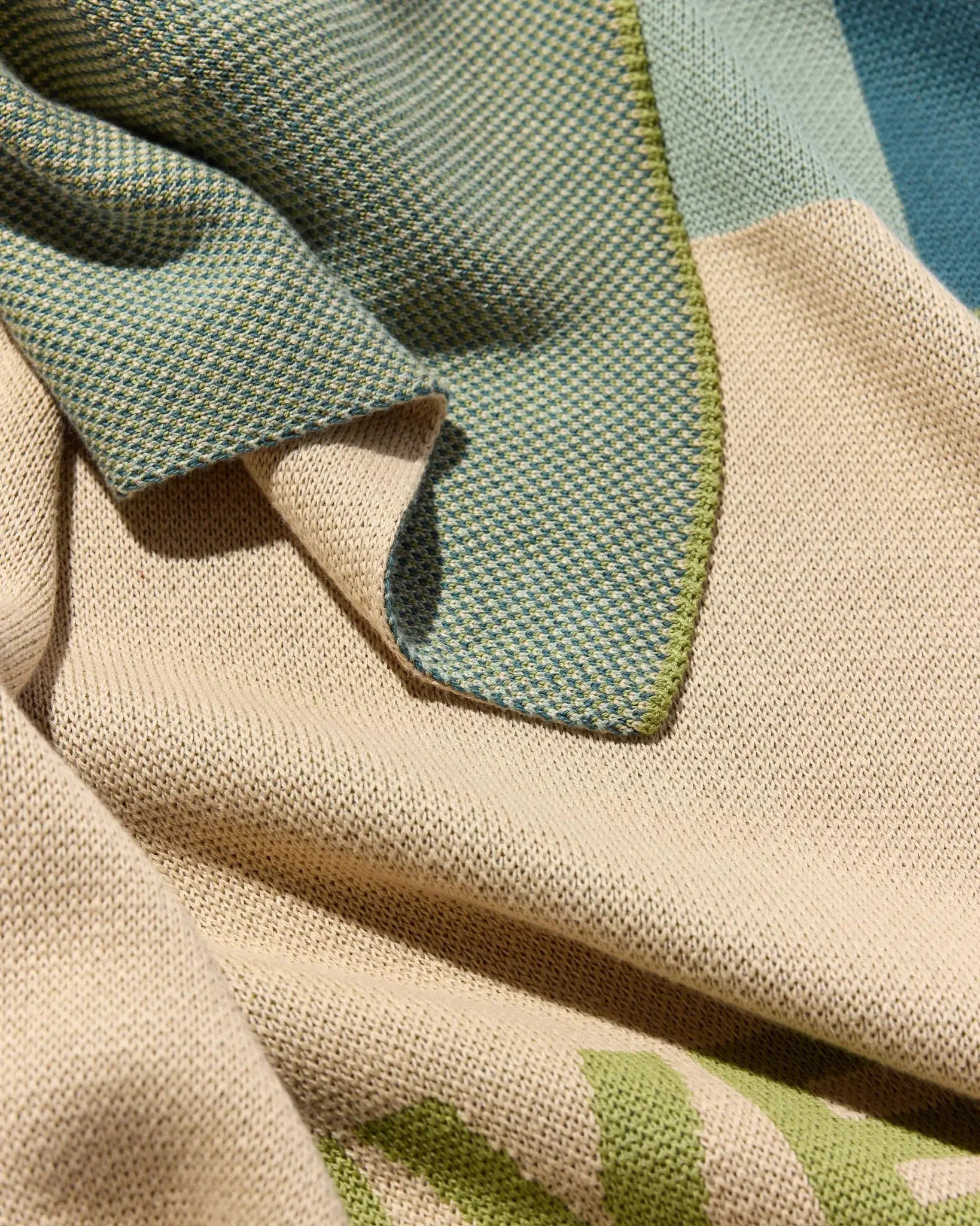 Cool People Live Here Throw Blanket-zoom-13