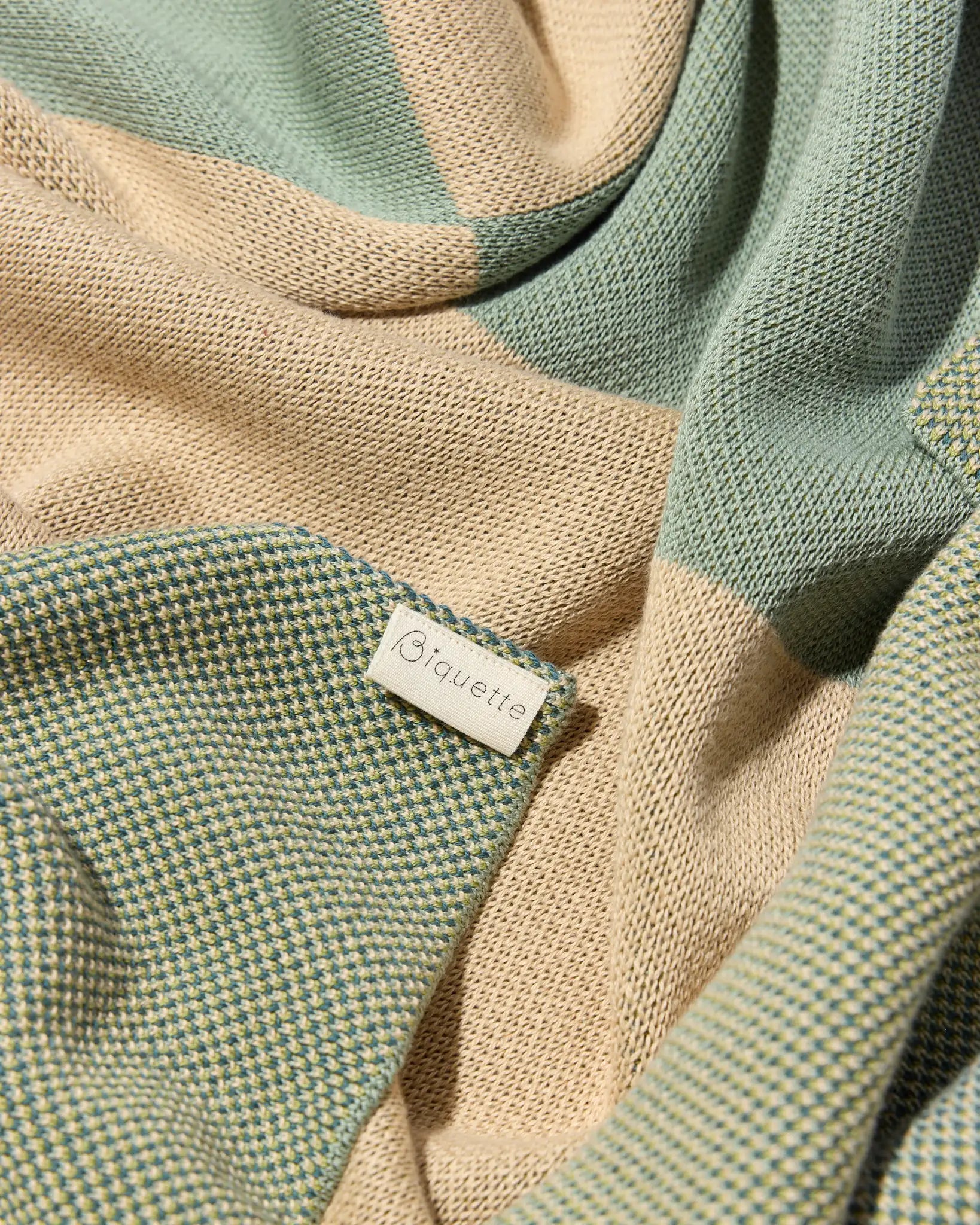 Cool People Live Here Throw Blanket-zoom-14