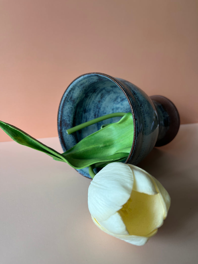 Crescent Flower Vase-zoom-