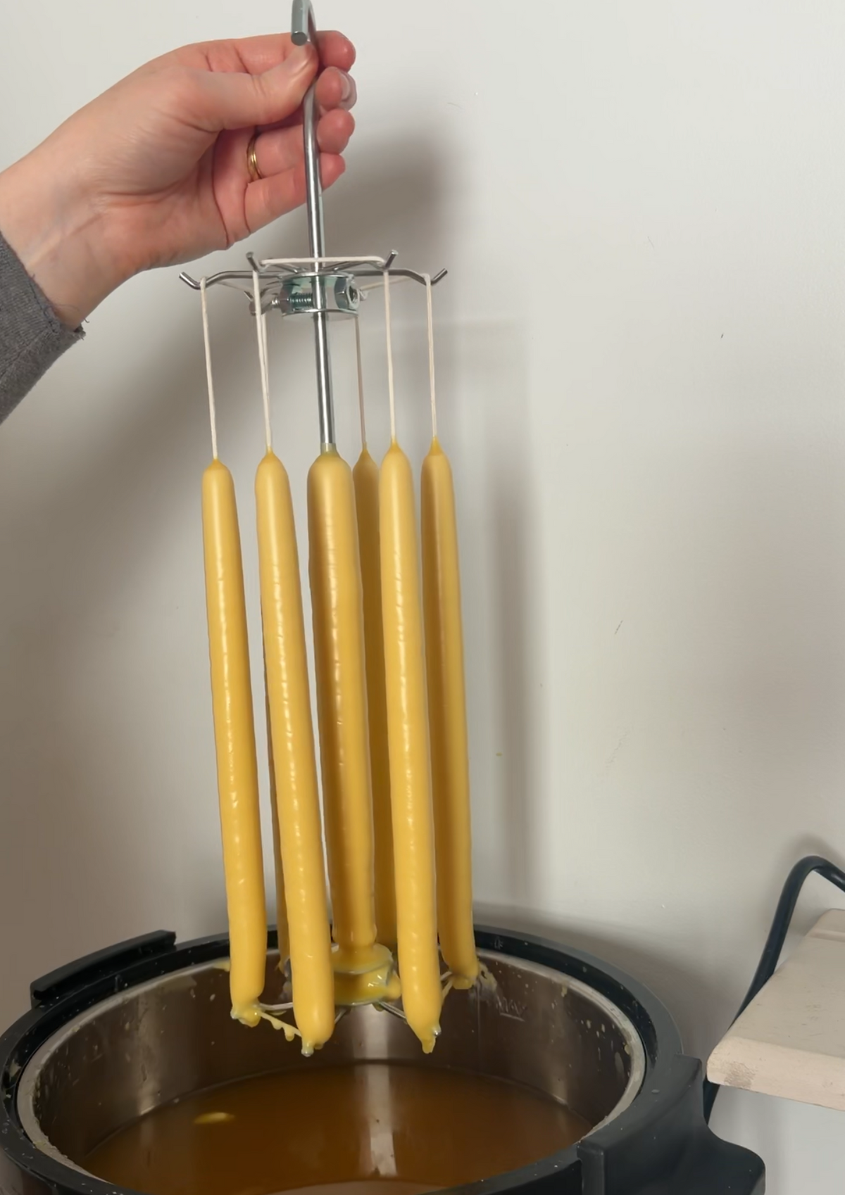 Pure Beeswax Tapers-zoom-4