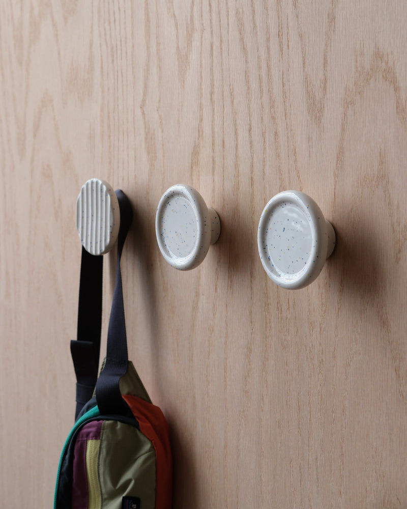Sequence coat hook - Revolve-zoom-
