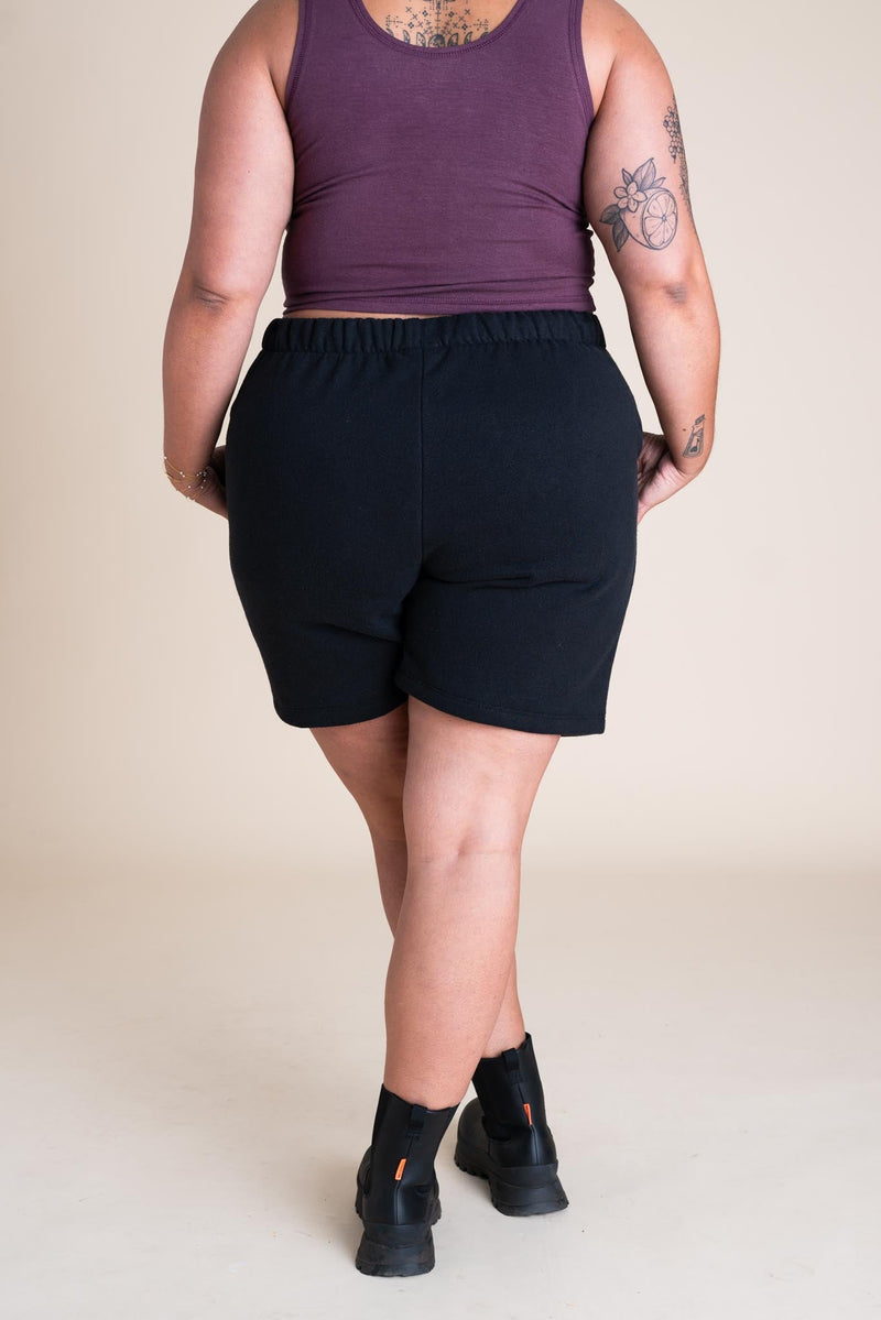 EveryBODY Shorts | Black-zoom-