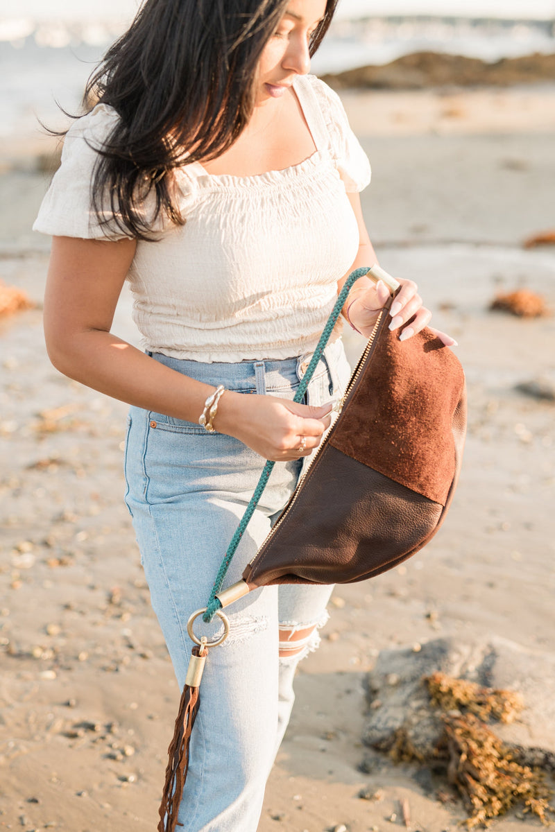Sling Bag in Brown Leather-zoom-