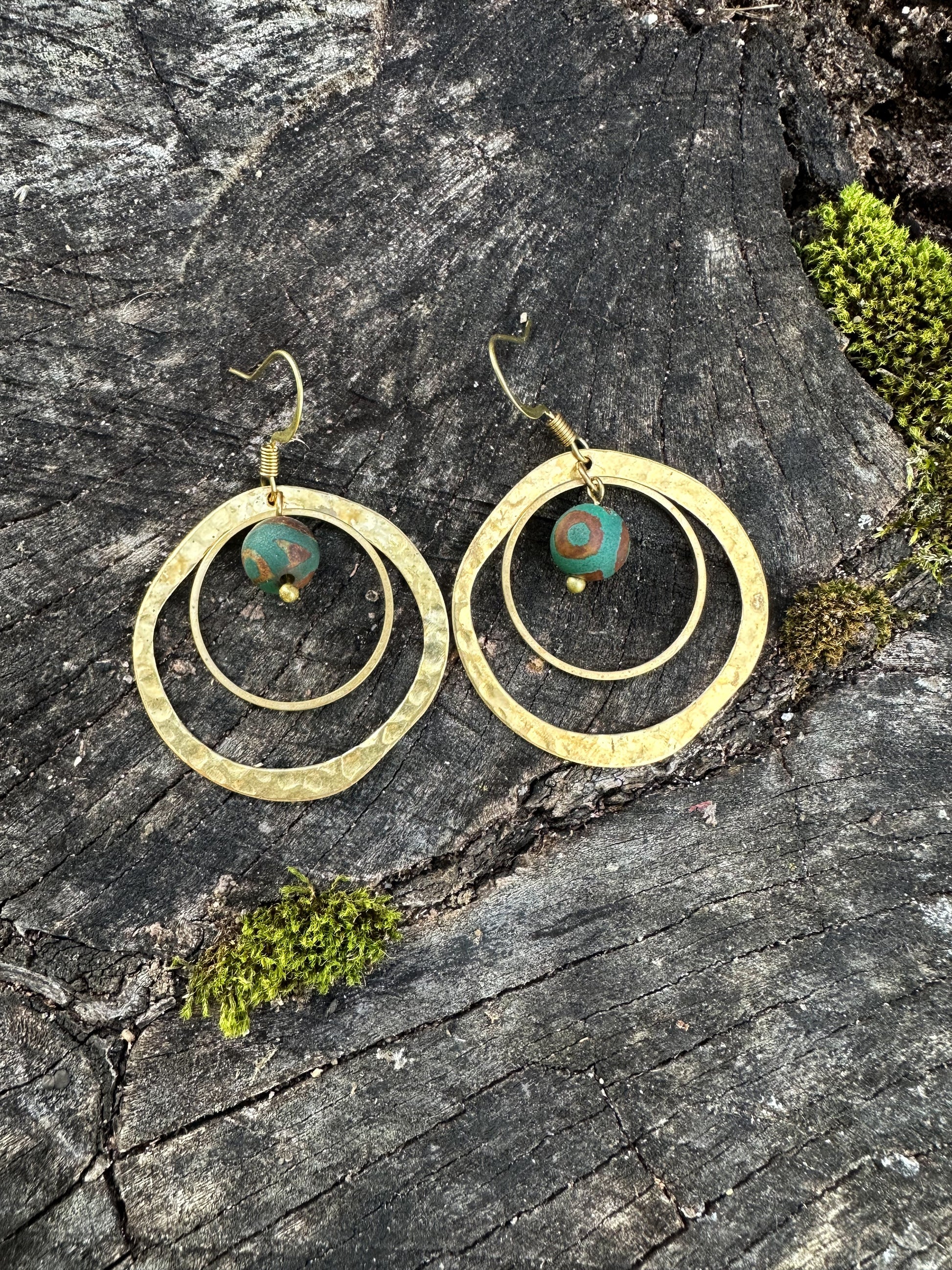 Green Agate Circle Earrings | Brass-1