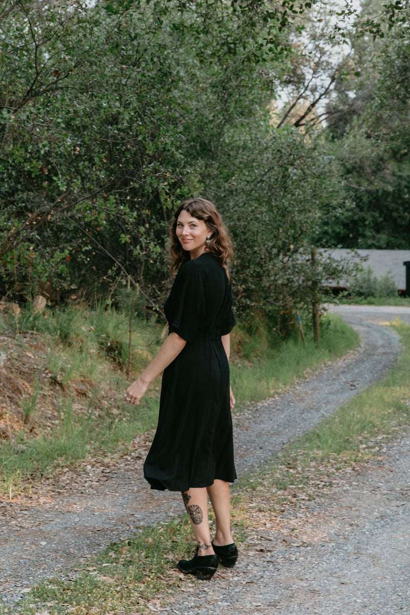 Finley Dress in Black Linen-zoom-