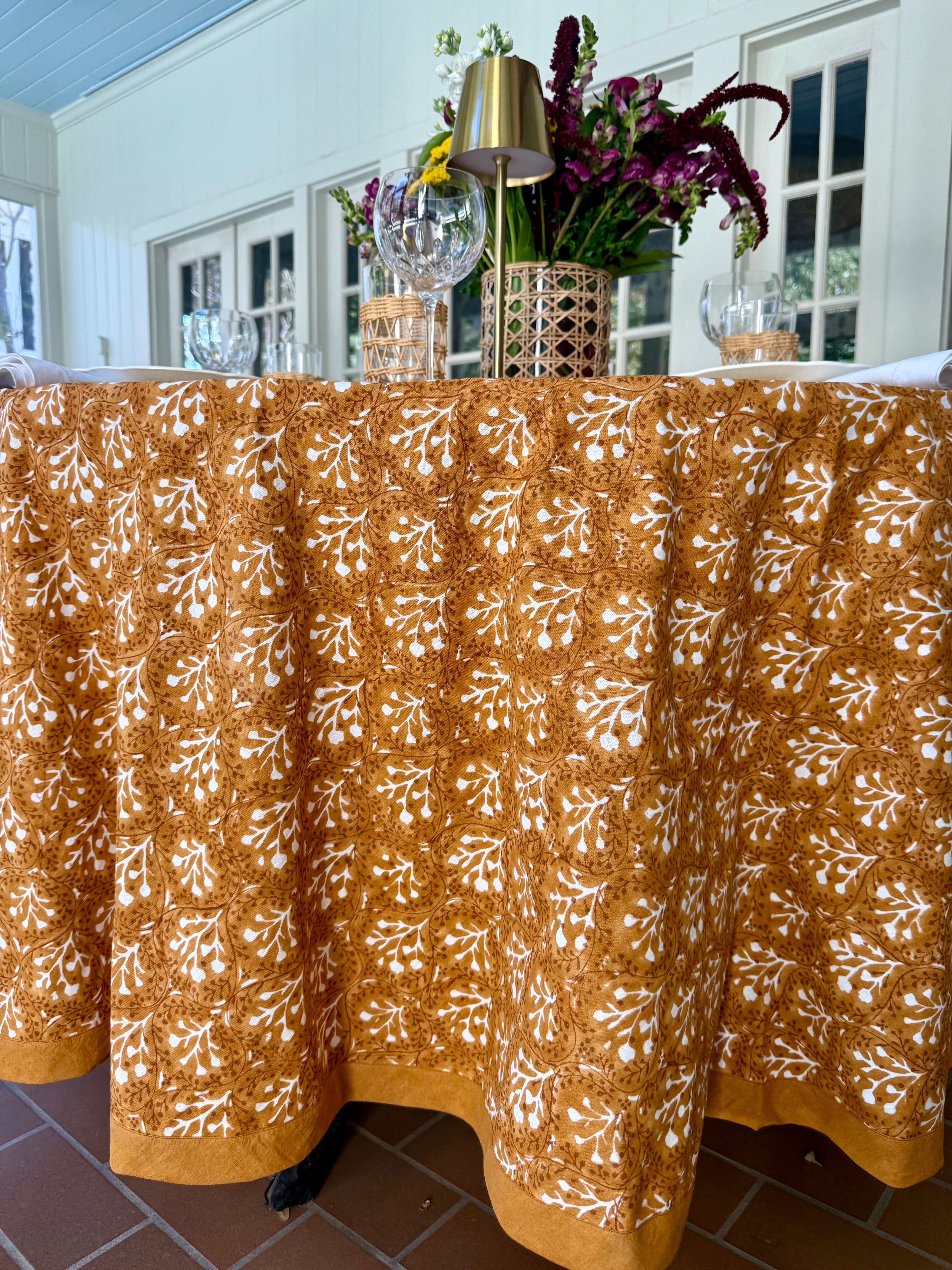 Laurel Tablecloth in Goldenrod-zoom-3
