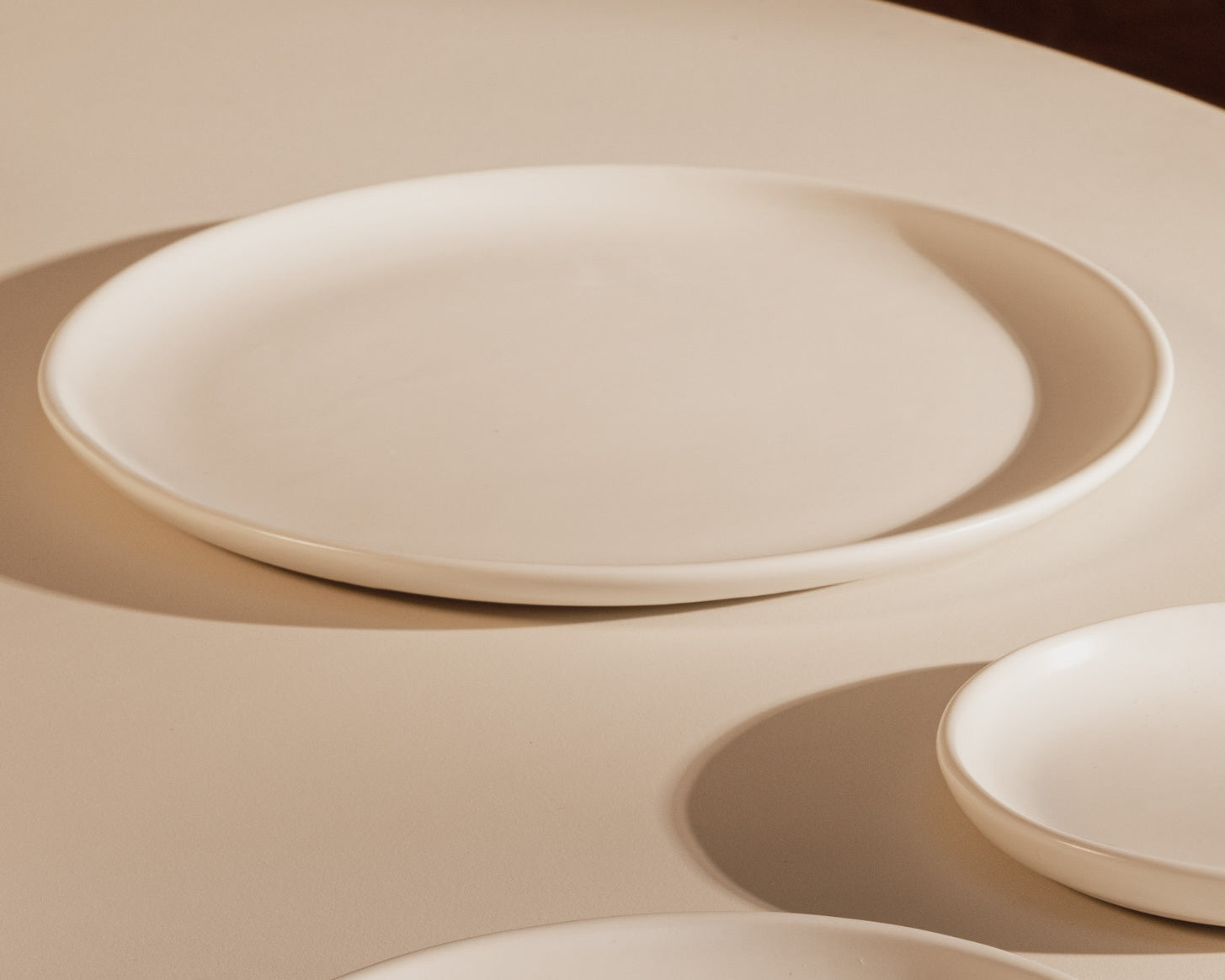 Hestia Dinner Coupe Plate-zoom-14