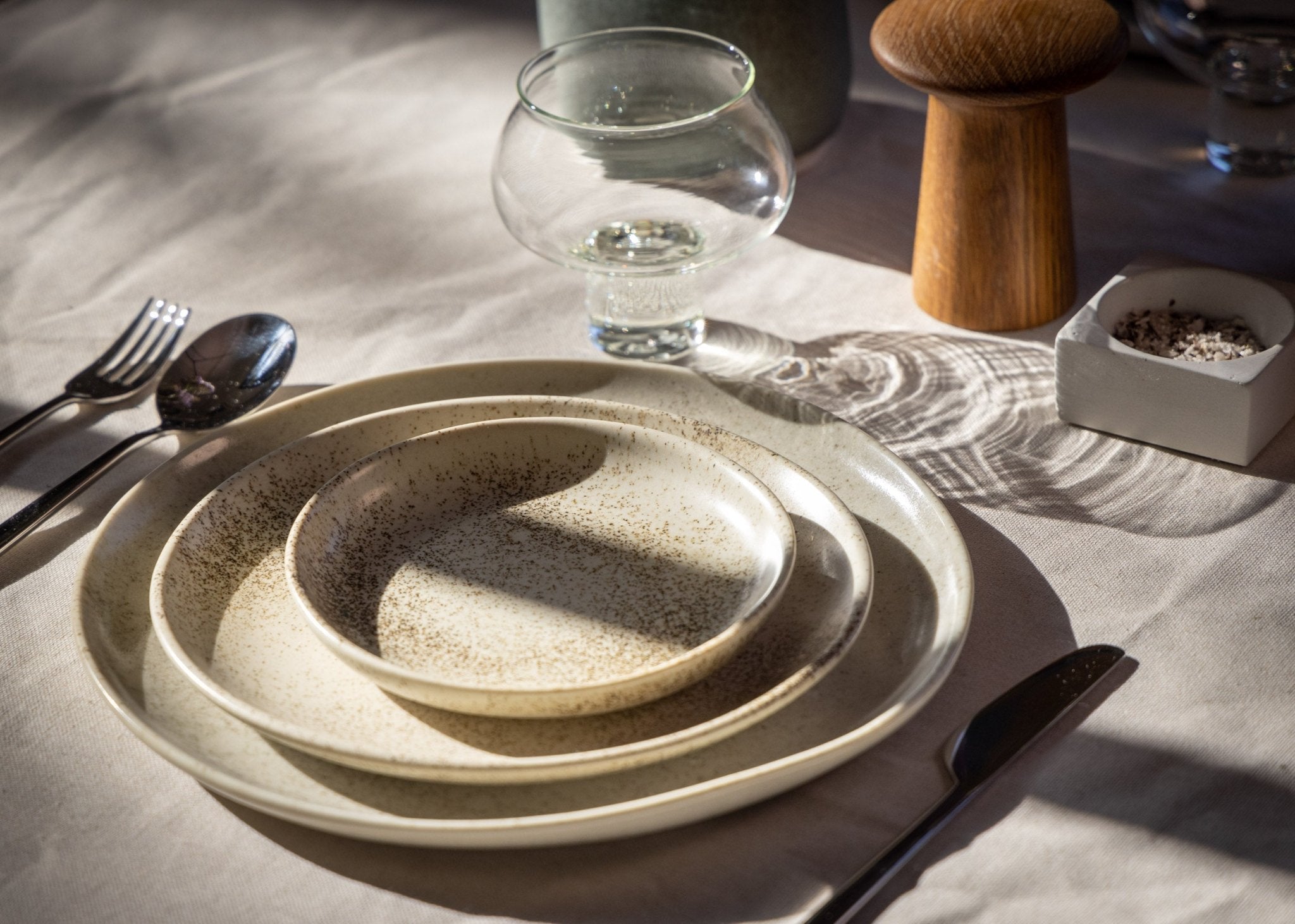 Hestia Coupe 7 Piece Dinner Setting - Aware House