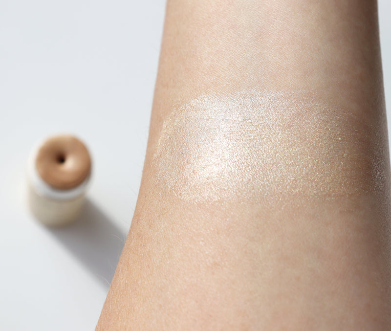 Illumi Creamy Vegan Highlighter Stick-zoom-