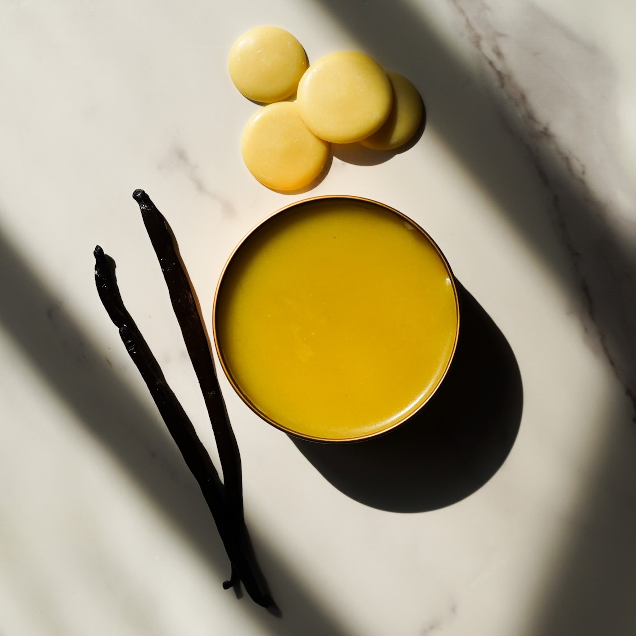 Vanilla Bean & Cocoa Rescue Balm-zoom-2
