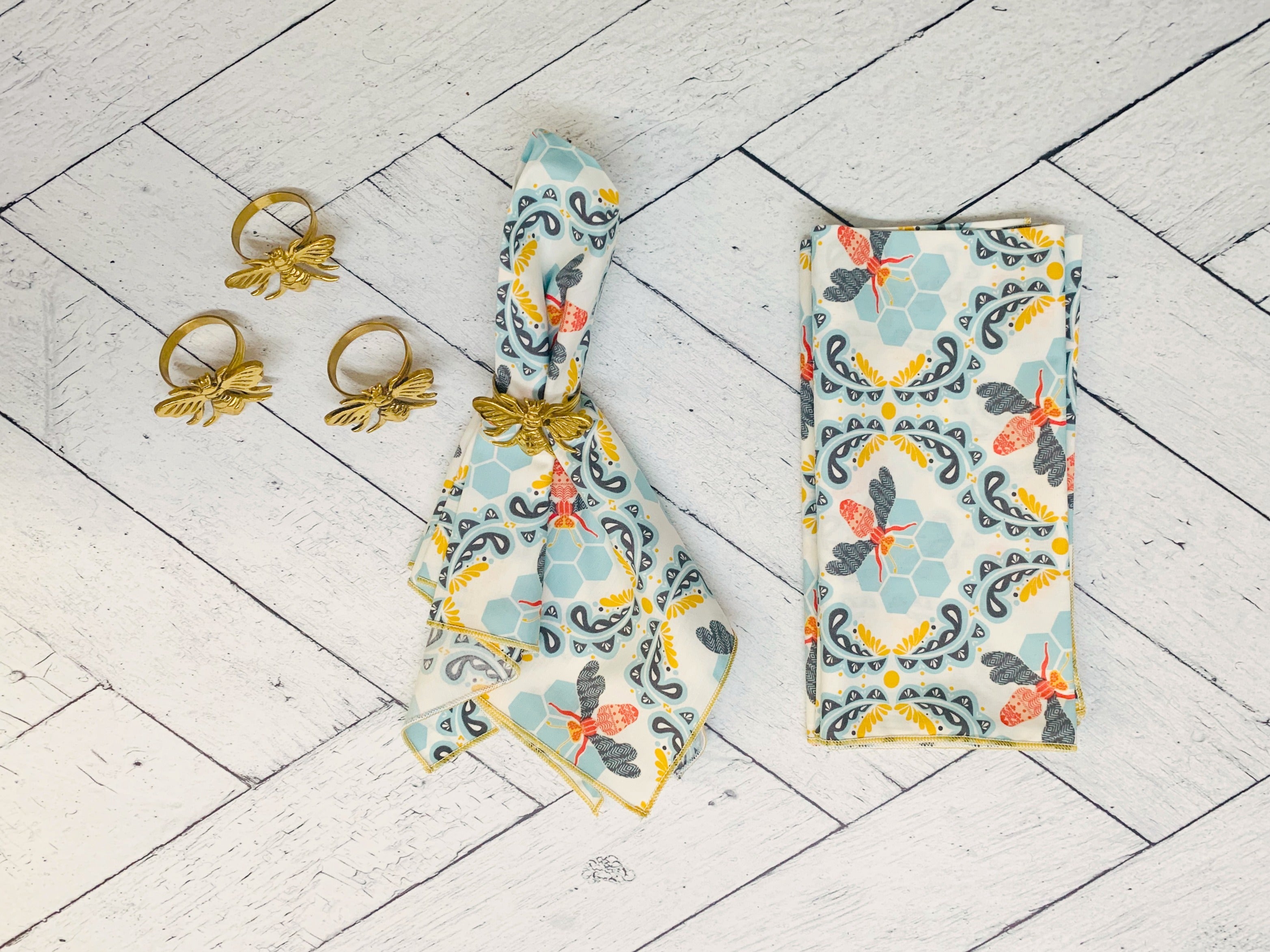 Honey Bee Cloth Napkins | Set of Four-zoom-1