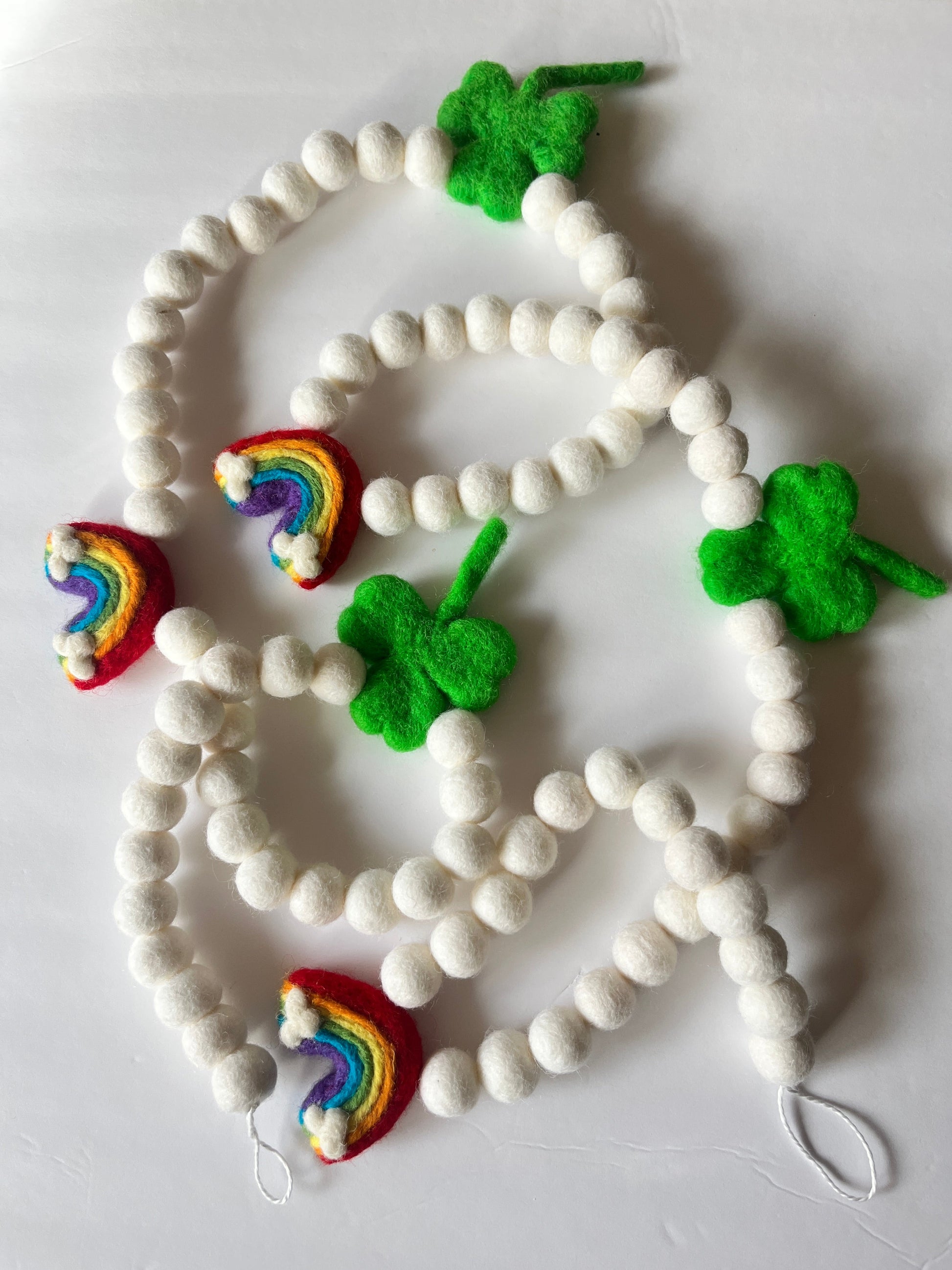 Felt Feeling Lucky Garland-1