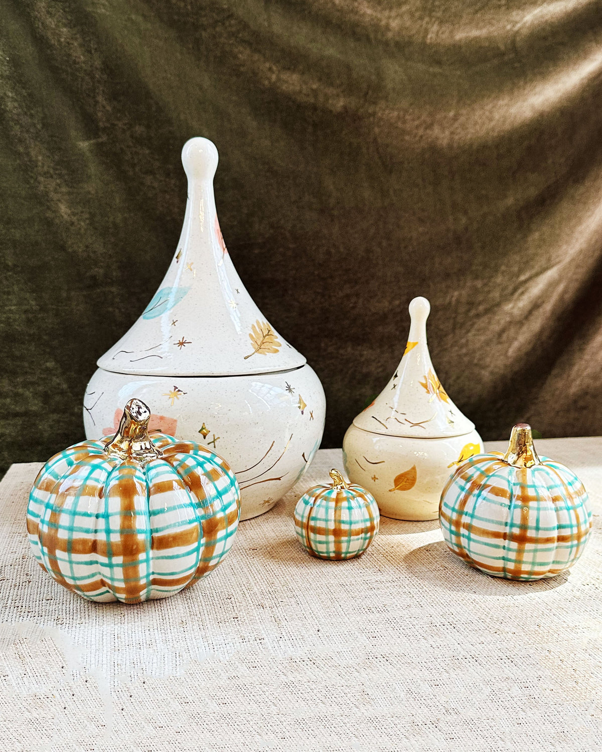 Wind & Leaves Speckled Teardrop Jar with 22k Gold Accents-zoom-2
