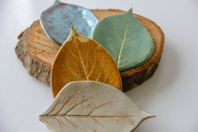 Small Leaf Dish-zoom-