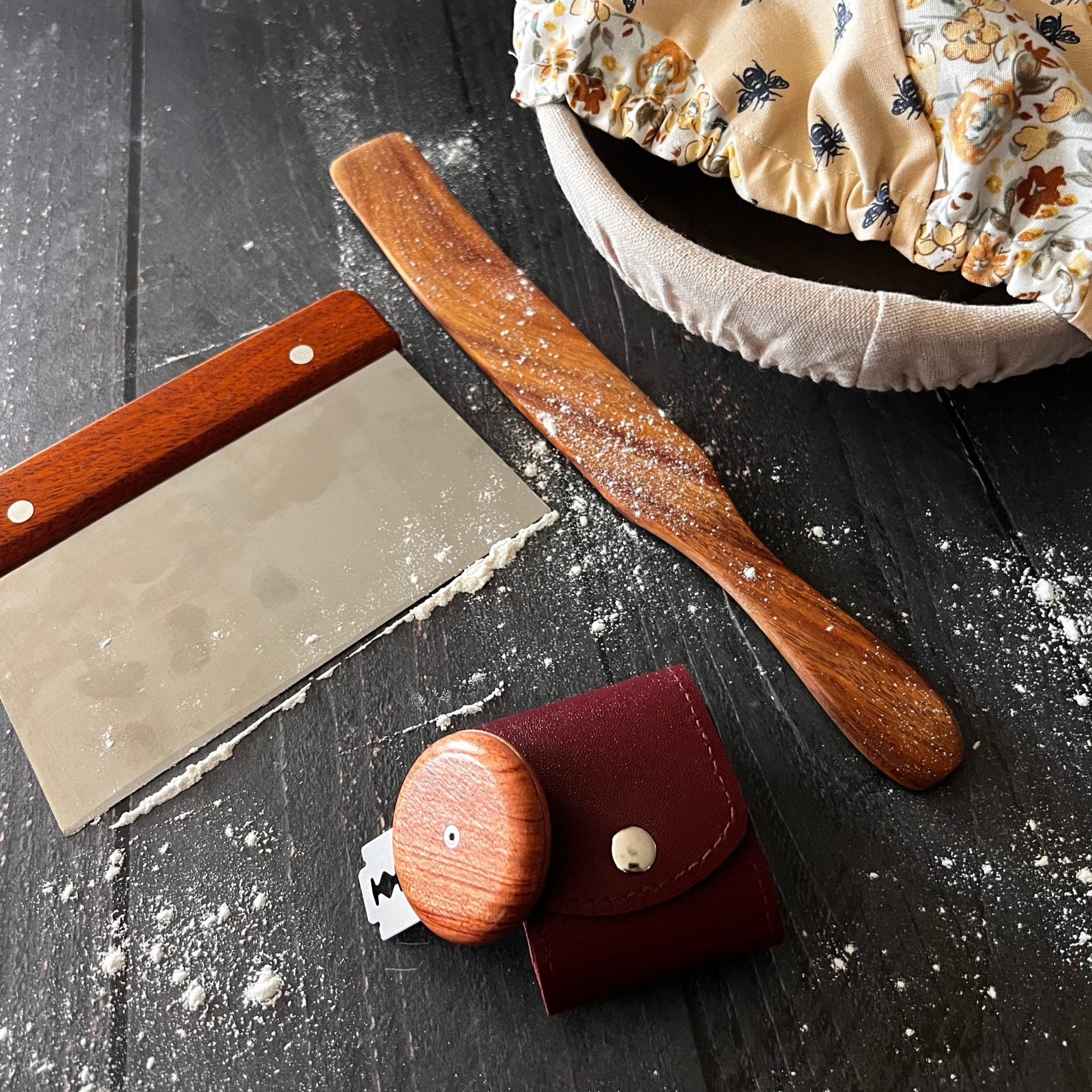 Bread Lame Scoring Tool | Beechwood Dough Scoring Knife - Aware House