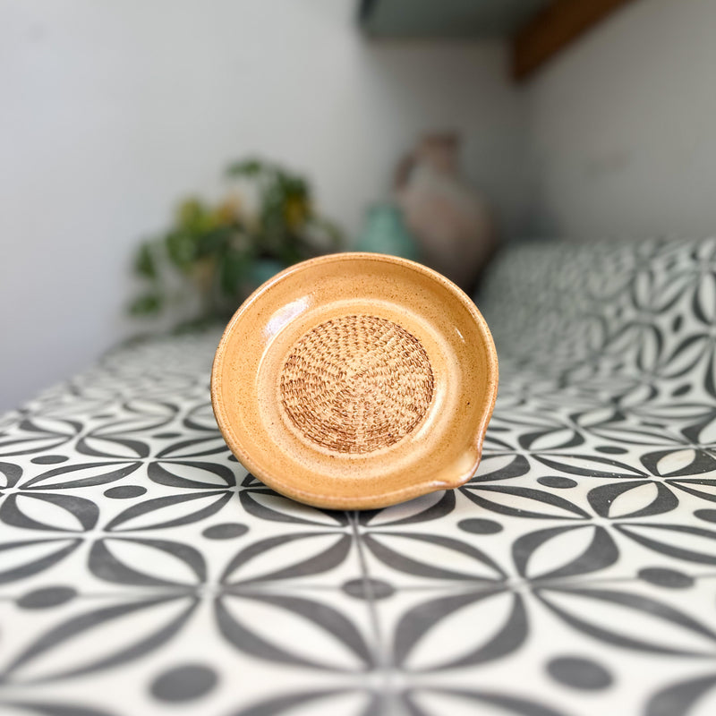 Ceramic Grater Plate-zoom-