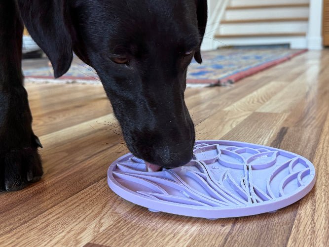 Tulip Design Lick Mat for Dogs and Cats-zoom-