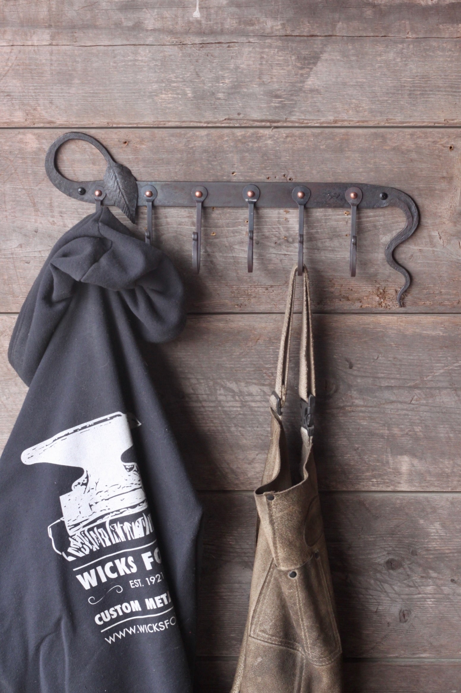 Hand Forged Coat Rack | Organic Leaf & Vine Wall Rack (5 Hooks)-zoom-2