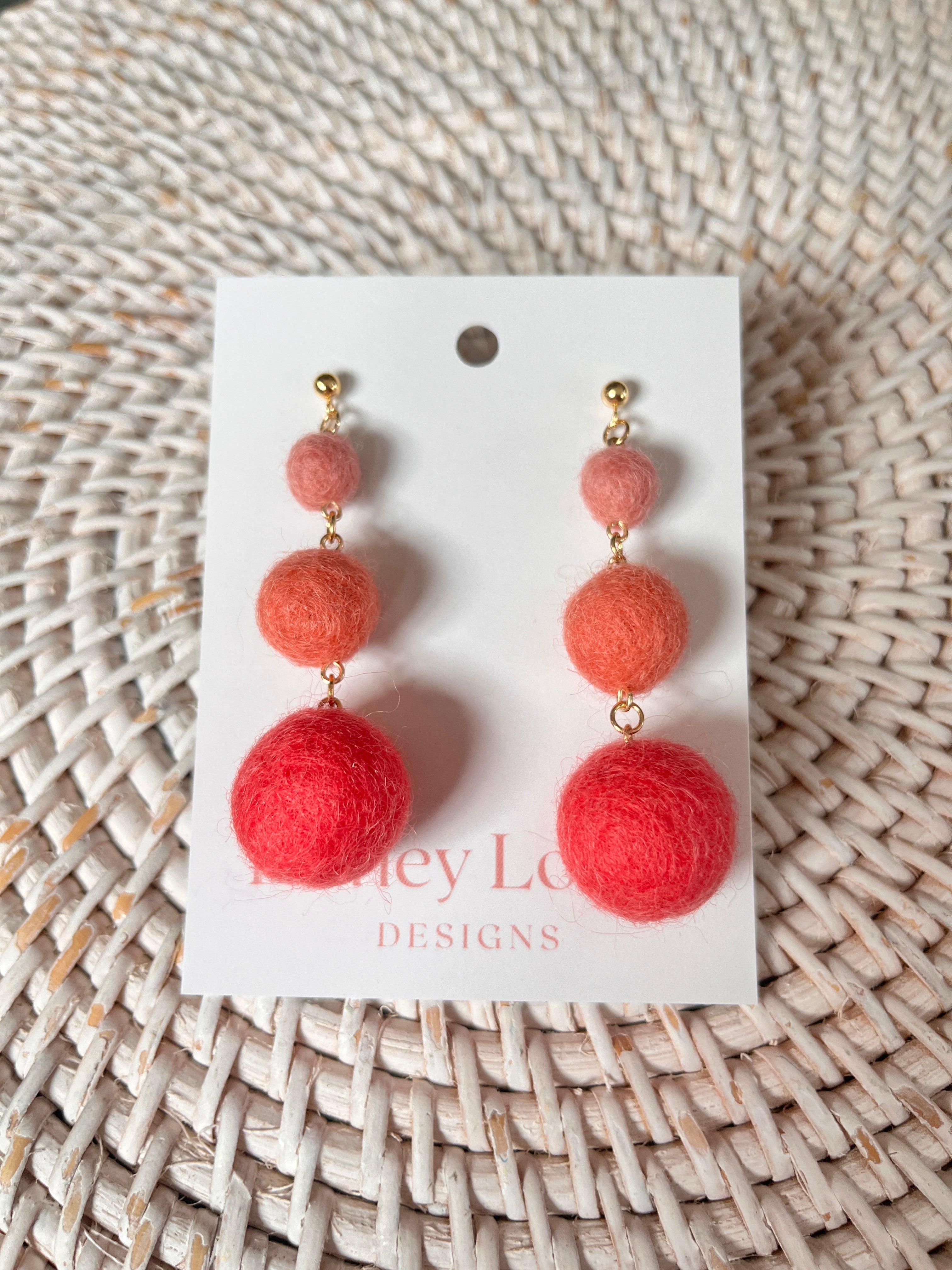 Minimalist Ombré Felt Ball Earrings-zoom-2