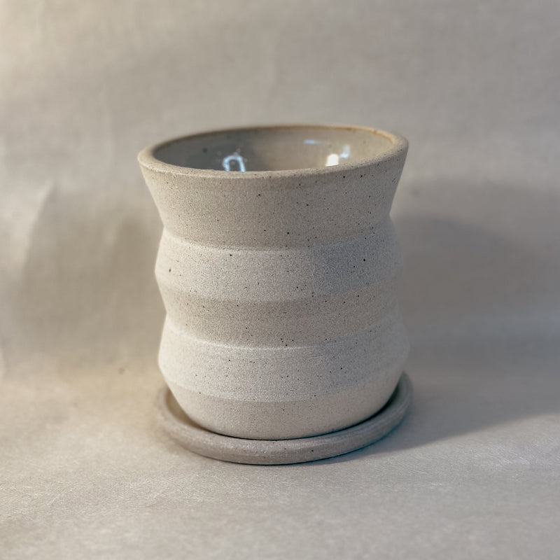 4" Angled Creme Planter with Saucer and Drainage-zoom-