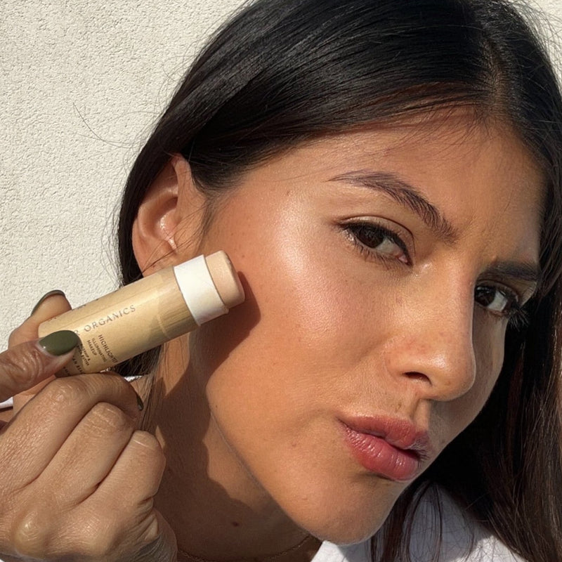 Illumi Creamy Vegan Highlighter Stick-zoom-
