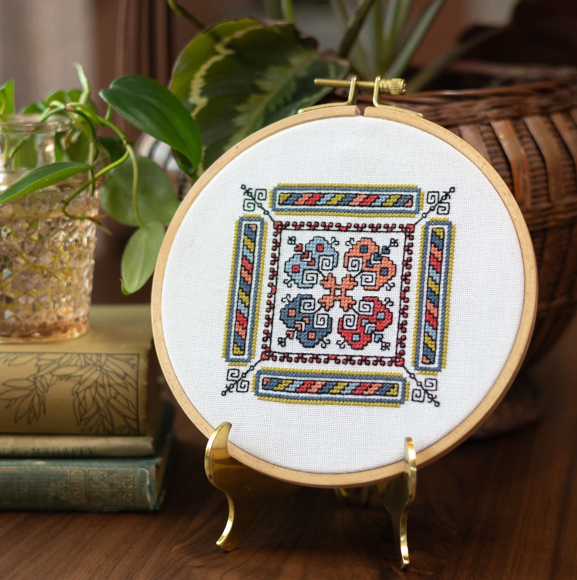 Kalamata Courtyard Cross Stitch Hoop Kit