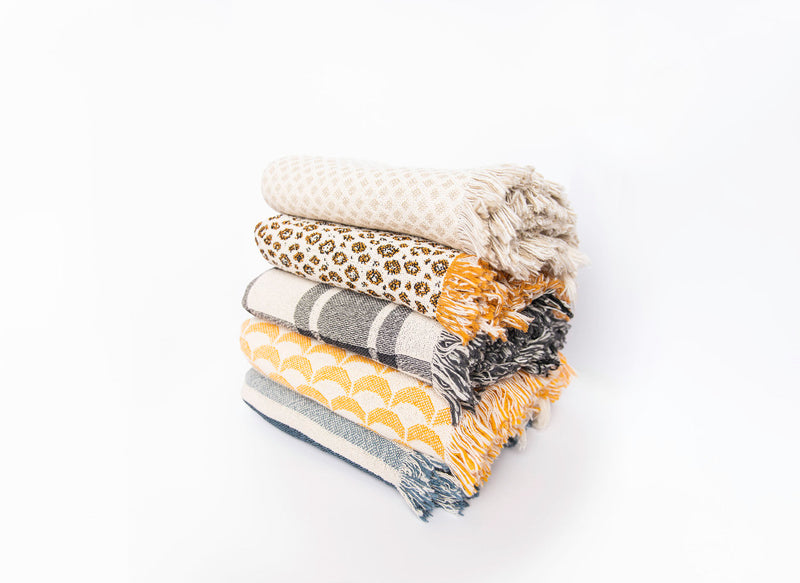 Rowan Cream and Beige Diamond Jacquard Woven Throw Blanket-zoom-